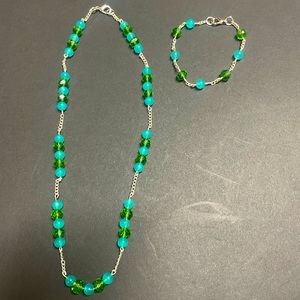 Handmade Jewelry. Necklace and bracelet.